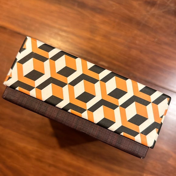 NWT Ridley’s Games Room Charades Sing It Back What? Name Game Party Compendium - Picture 9 of 10